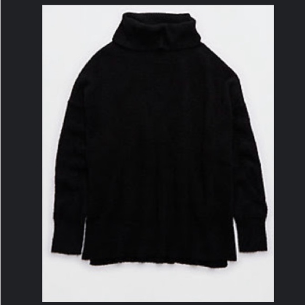 NWOT- Aerie Buttercream Turtleneck sweater